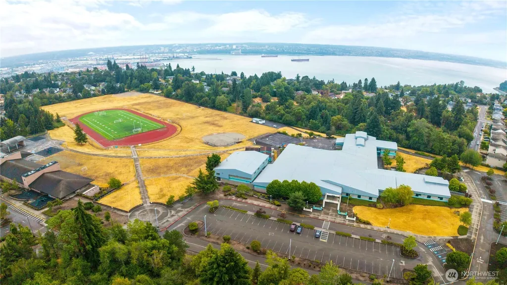 3306 48th Street NE Tacoma WA 98422