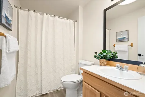 3306 48th Street NE Tacoma WA 98422