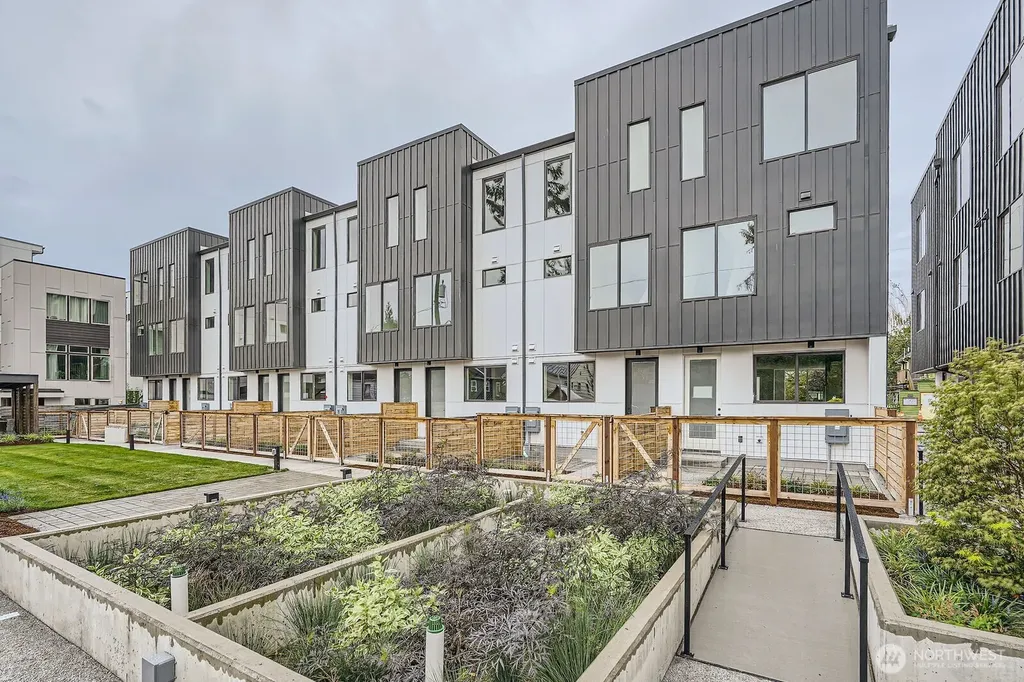 6608 Carleton Avenue S Seattle WA 98108