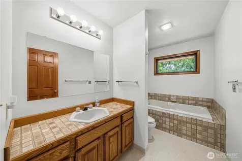 5201 SW 318th Court Federal Way WA 98023