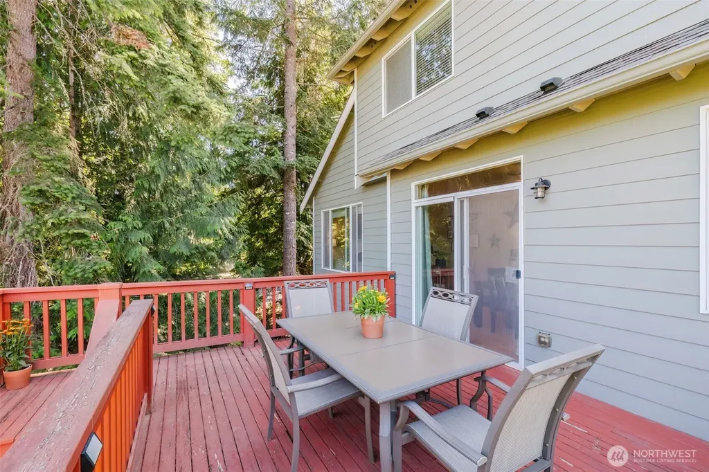 8400 Jeatran Place NW Silverdale WA 98383