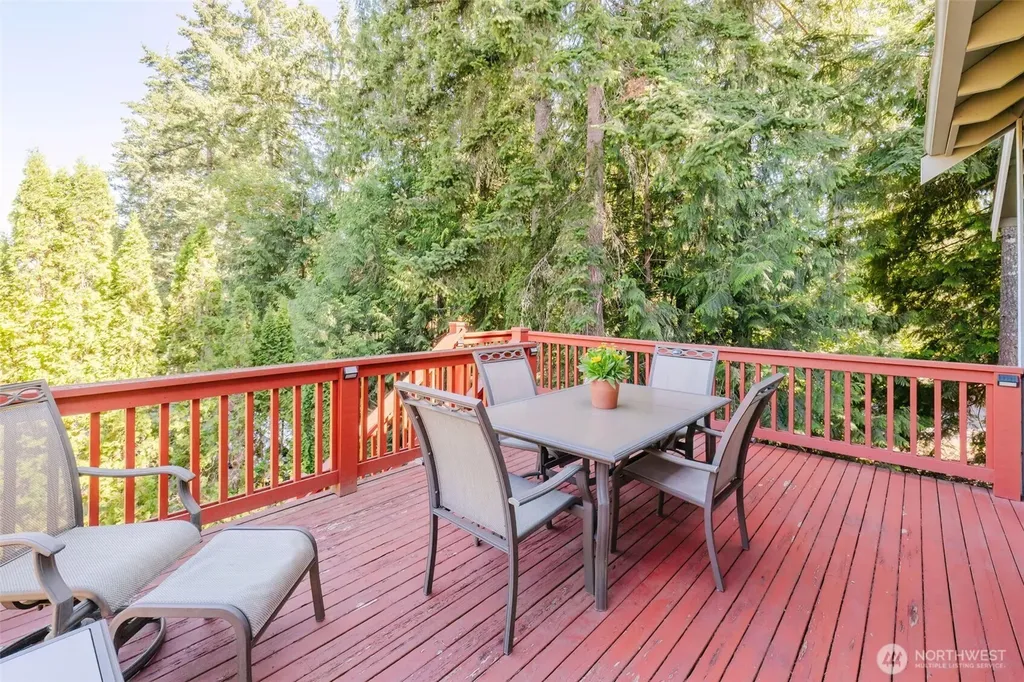 8400 Jeatran Place NW Silverdale WA 98383