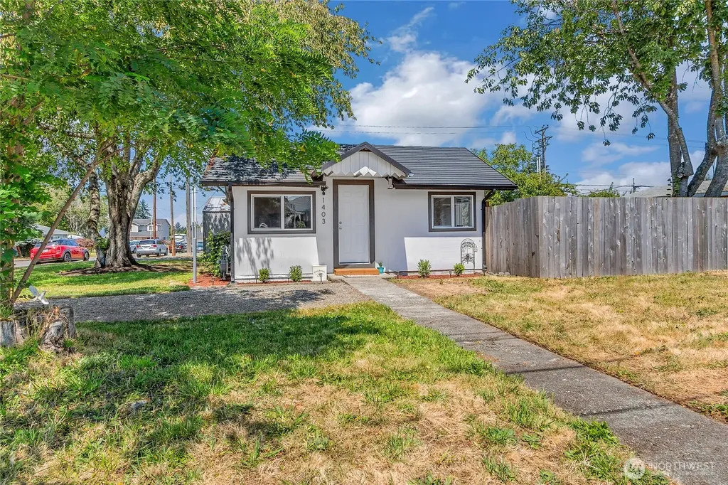 1403 E 64th Street Tacoma WA 98404