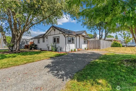 1403 E 64th Street Tacoma WA 98404