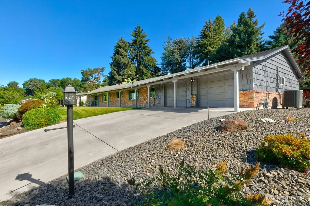 4205 Barge Street Yakima WA 98908