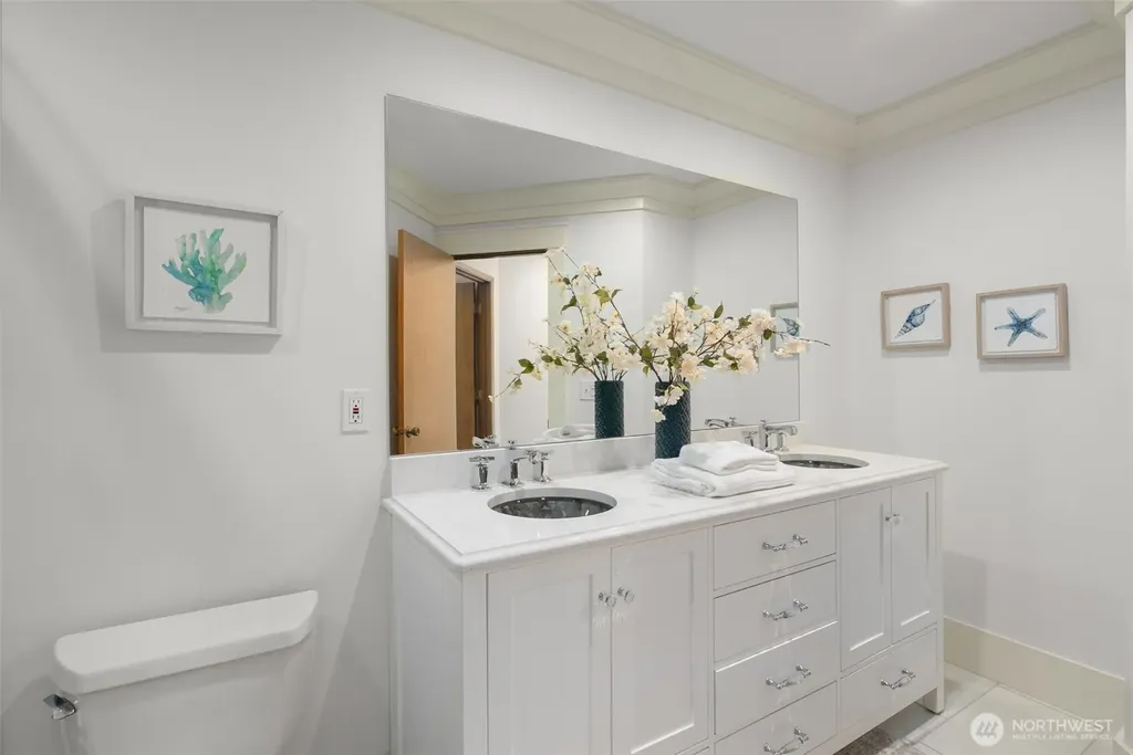 10109 NE Knight Road Bainbridge Island WA 98110