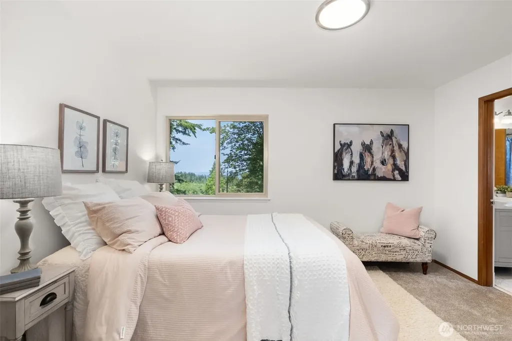 10109 NE Knight Road Bainbridge Island WA 98110