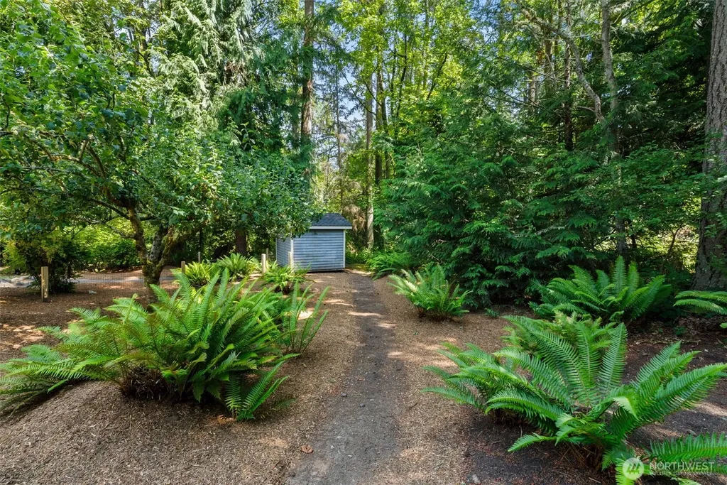 10109 NE Knight Road Bainbridge Island WA 98110
