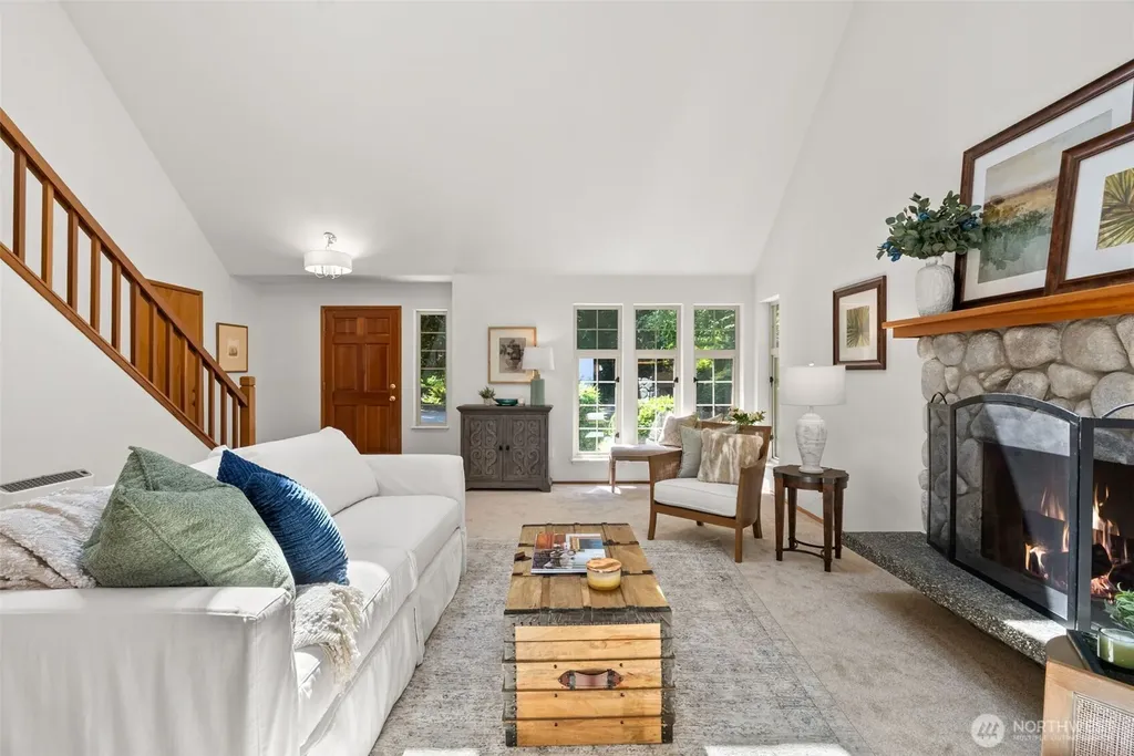 10109 NE Knight Road Bainbridge Island WA 98110