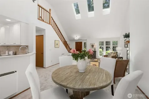 10109 NE Knight Road Bainbridge Island WA 98110