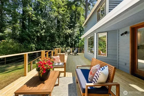 10109 NE Knight Road Bainbridge Island WA 98110