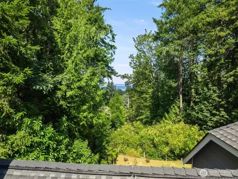 10109 NE Knight Road Bainbridge Island WA 98110