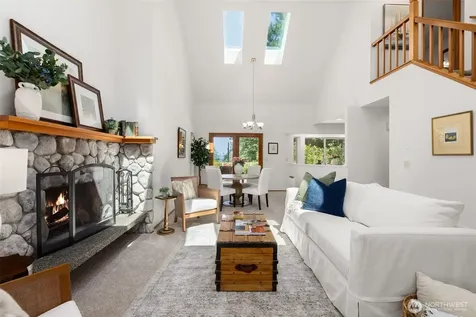 10109 NE Knight Road Bainbridge Island WA 98110