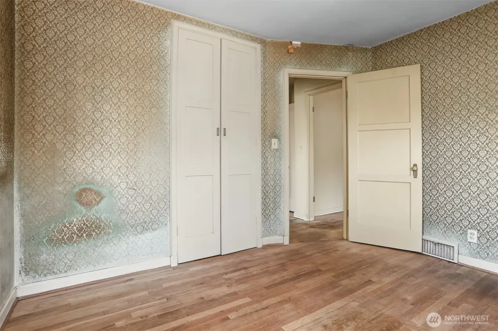 8552 31st Avenue NW Seattle WA 98117