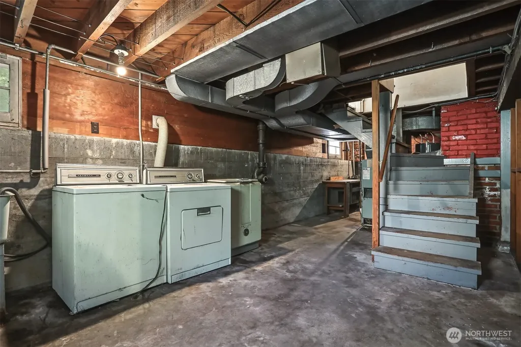 8552 31st Avenue NW Seattle WA 98117