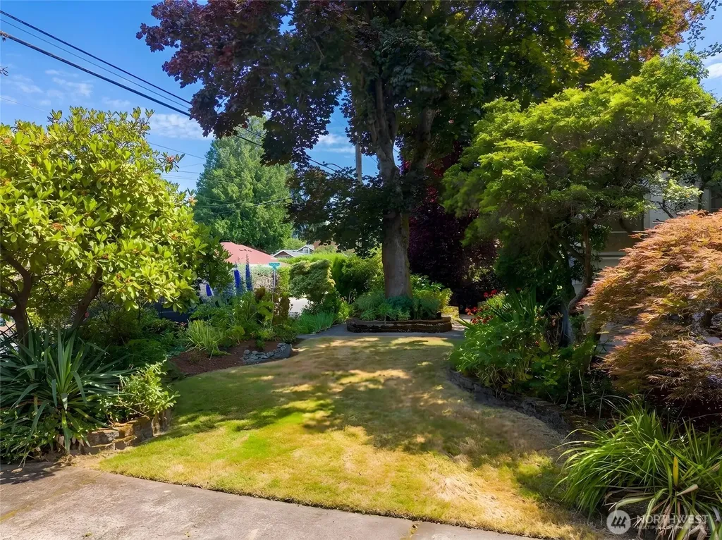 8552 31st Avenue NW Seattle WA 98117