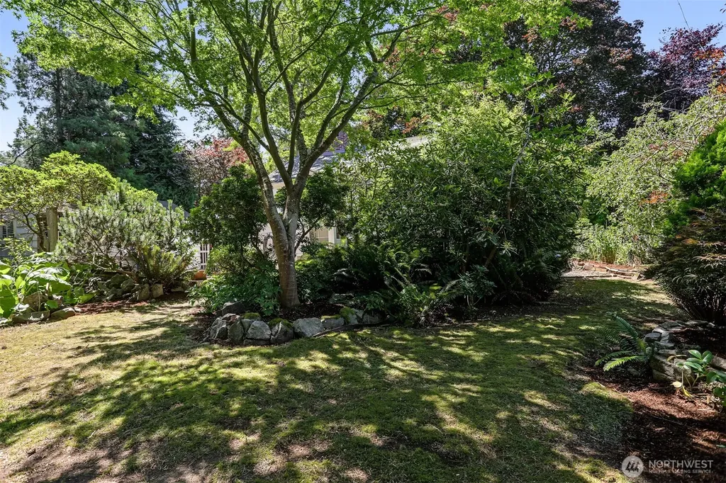 8552 31st Avenue NW Seattle WA 98117