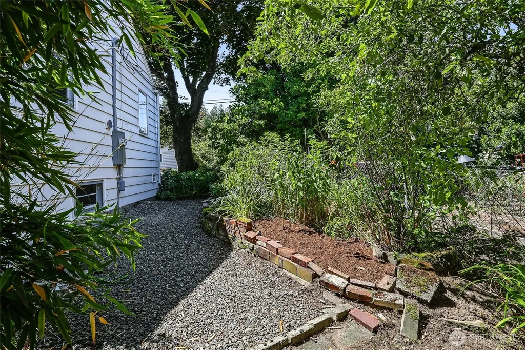 8552 31st Avenue NW Seattle WA 98117