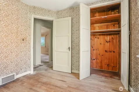 8552 31st Avenue NW Seattle WA 98117