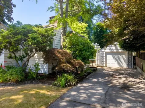 8552 31st Avenue NW Seattle WA 98117