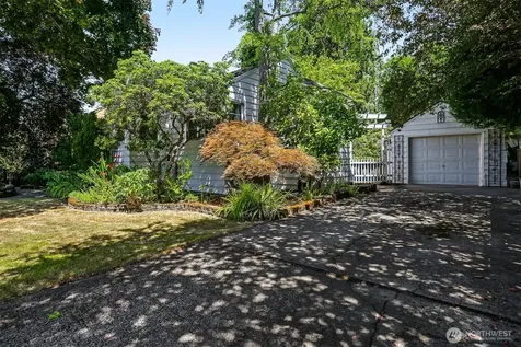 8552 31st Avenue NW Seattle WA 98117