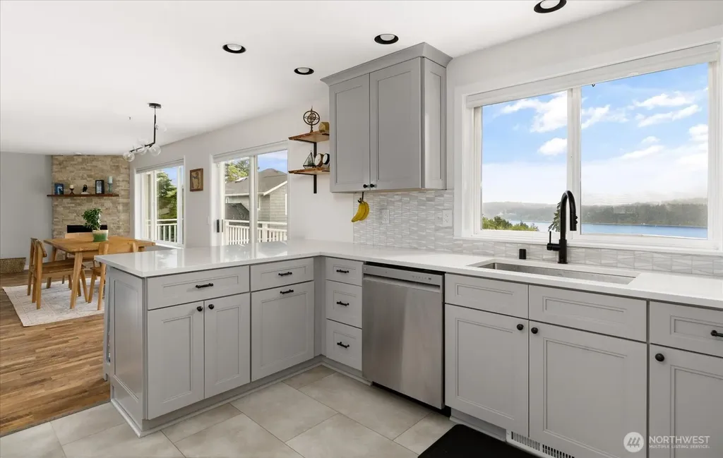 5055 Honeymoon Bay Road Freeland WA 98249