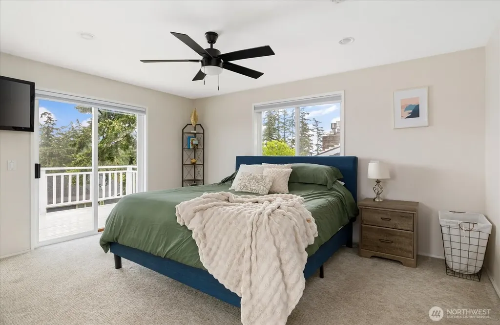 5055 Honeymoon Bay Road Freeland WA 98249