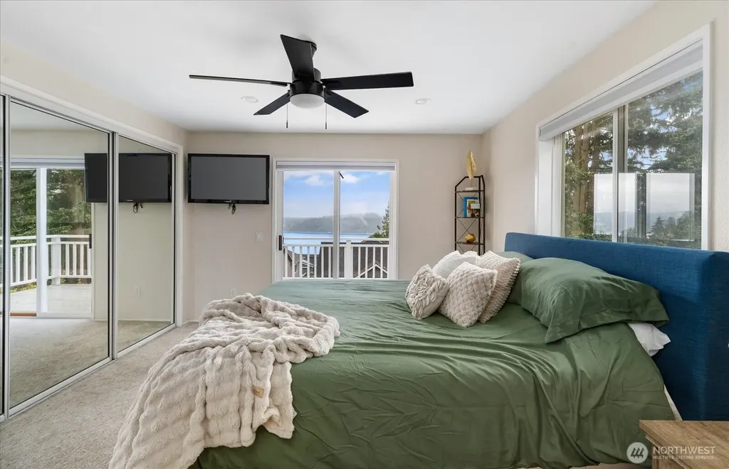 5055 Honeymoon Bay Road Freeland WA 98249