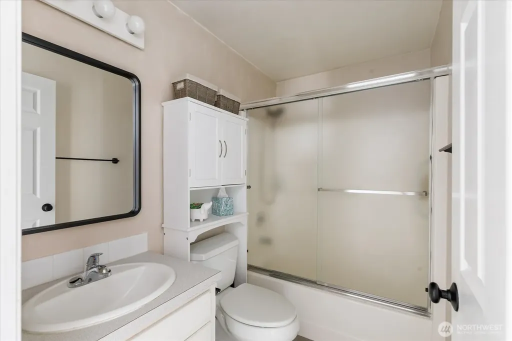 5055 Honeymoon Bay Road Freeland WA 98249