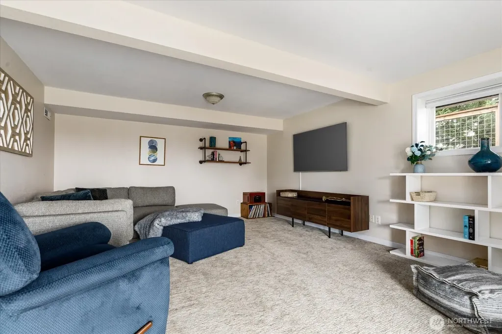 5055 Honeymoon Bay Road Freeland WA 98249