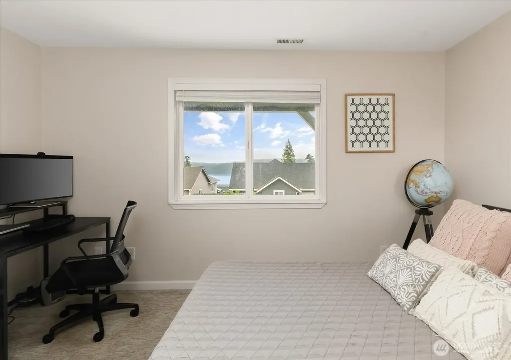 5055 Honeymoon Bay Road Freeland WA 98249