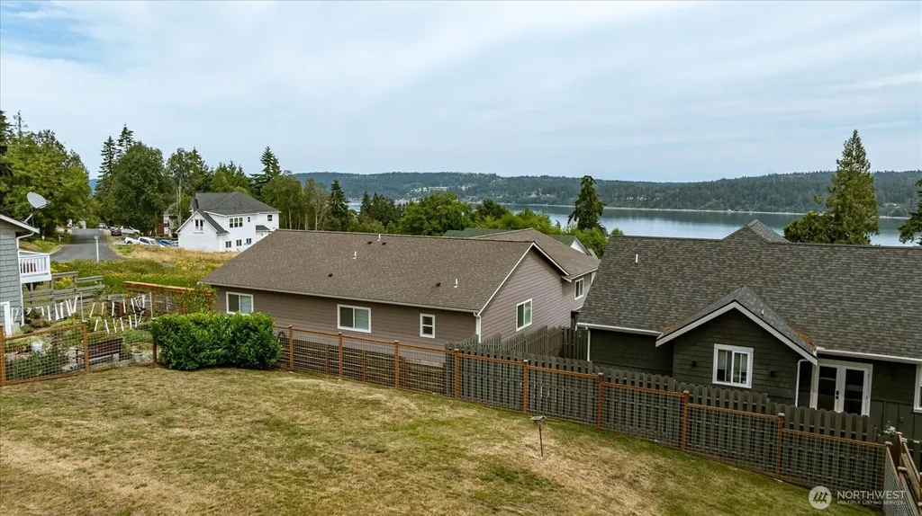 5055 Honeymoon Bay Road Freeland WA 98249