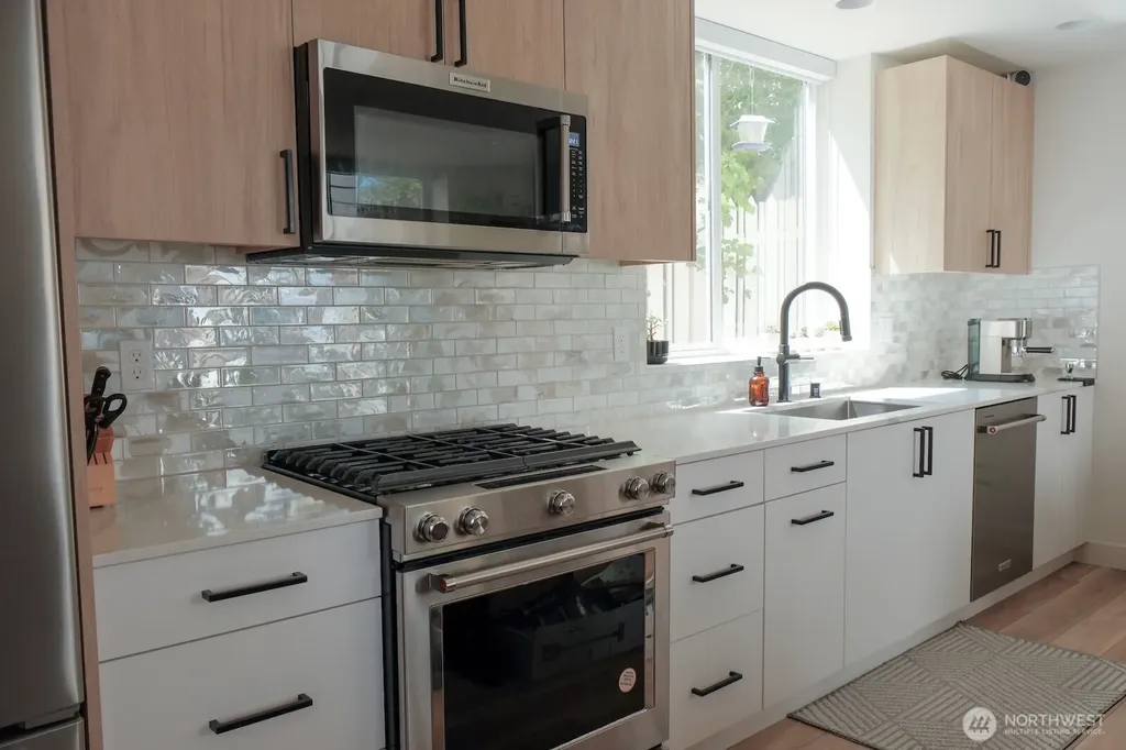1916 18th Avenue S Seattle WA 98144