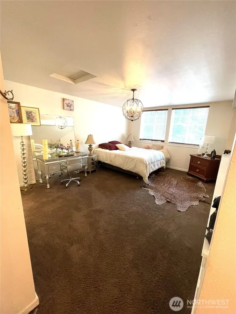 409 SE 50th Street SE Auburn WA 98092