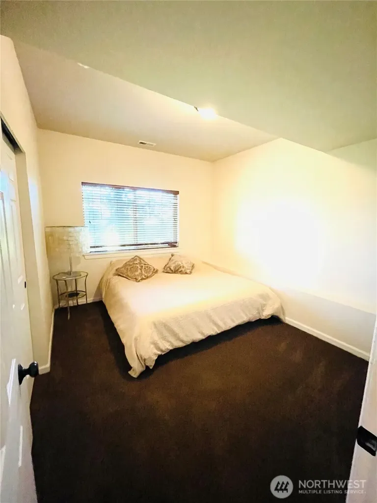 409 SE 50th Street SE Auburn WA 98092