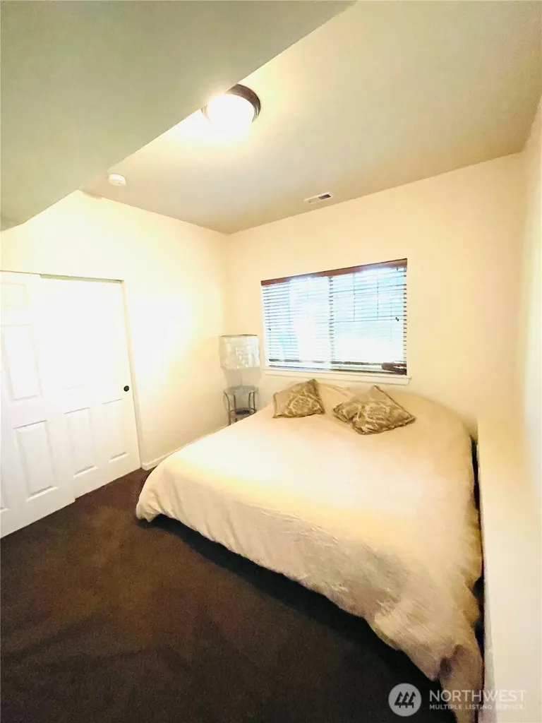 409 SE 50th Street SE Auburn WA 98092