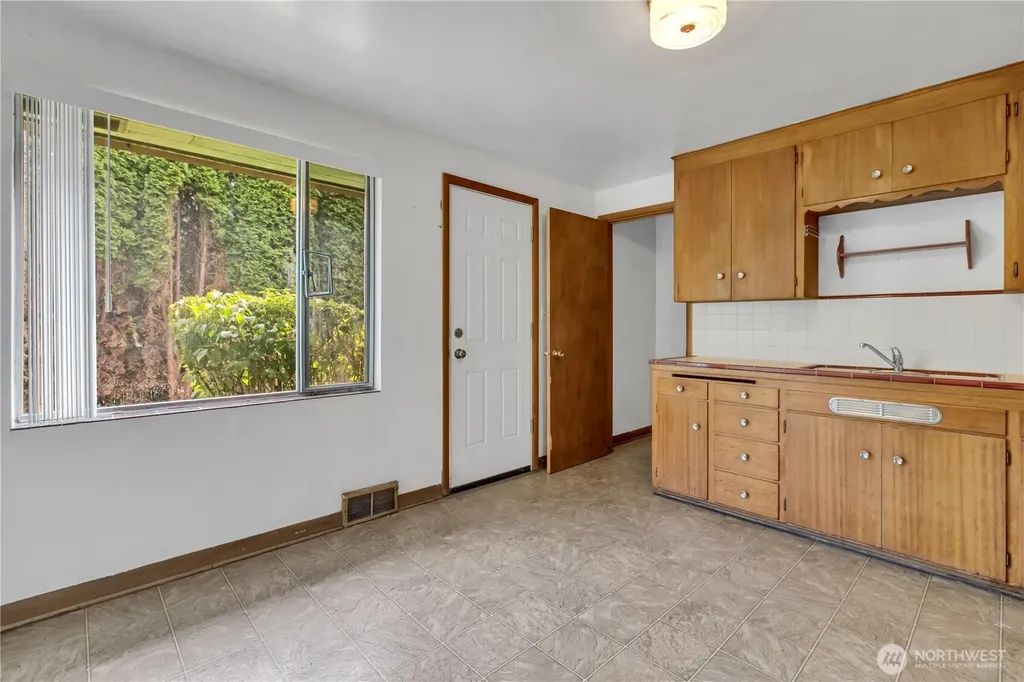 7420 Rainier Avenue S Seattle WA 98118