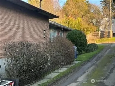 7418 Rainier Avenue S Seattle WA 98118
