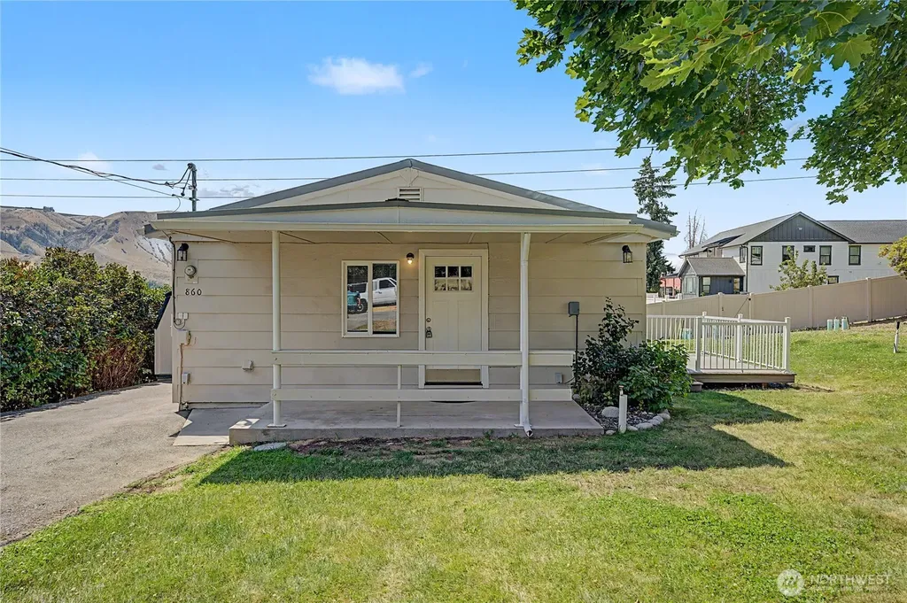 860 S Nancy Avenue East Wenatchee WA 98802