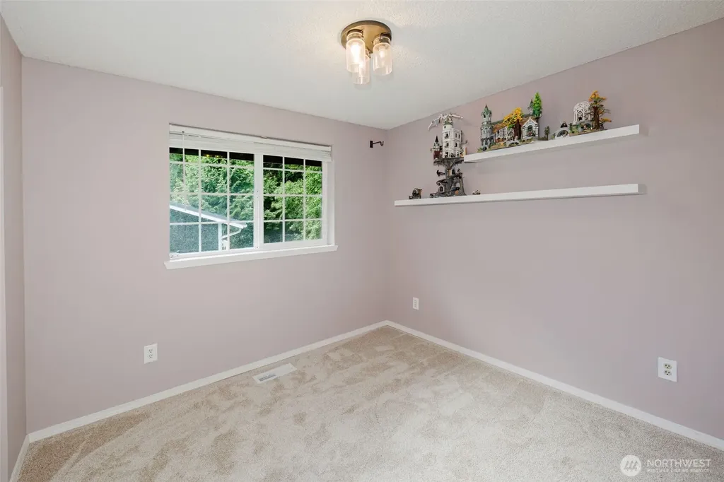 7629 Oak Park Drive NW Bremerton WA 98311