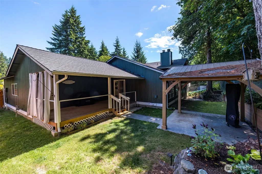 7629 Oak Park Drive NW Bremerton WA 98311