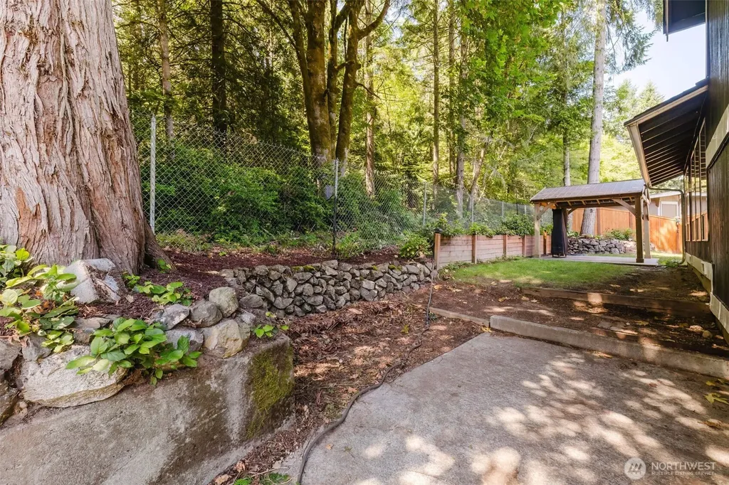 7629 Oak Park Drive NW Bremerton WA 98311
