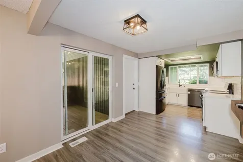 7629 Oak Park Drive NW Bremerton WA 98311