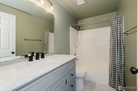 7629 Oak Park Drive NW Bremerton WA 98311