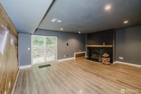 7629 Oak Park Drive NW Bremerton WA 98311