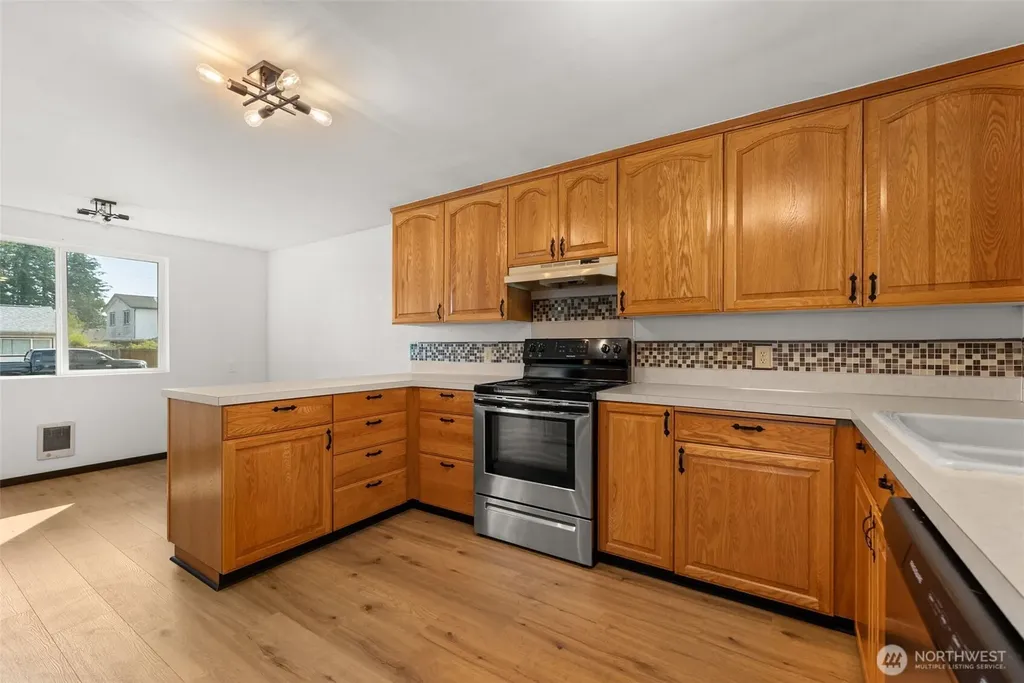1713 Madison Street Shelton WA 98584