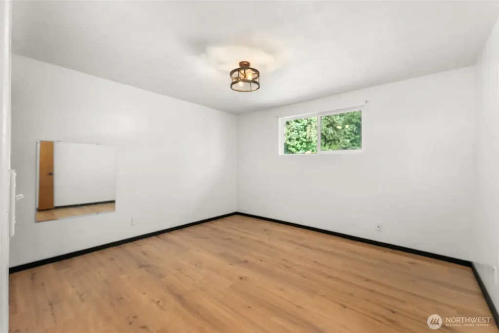1713 Madison Street Shelton WA 98584