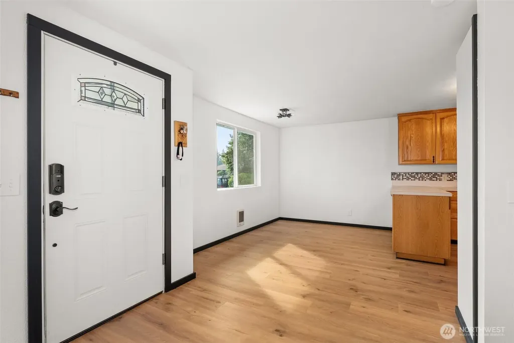 1713 Madison Street Shelton WA 98584