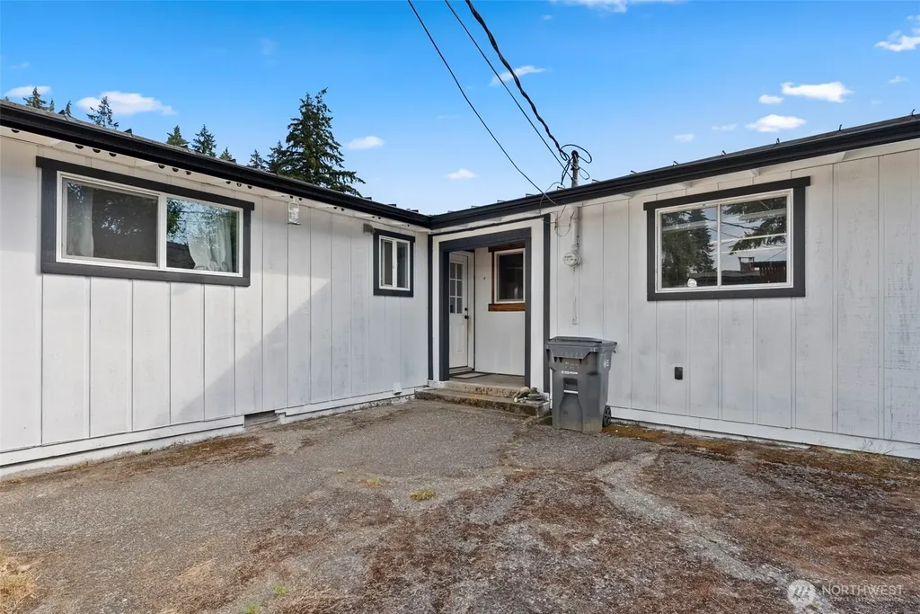 1713 Madison Street Shelton WA 98584