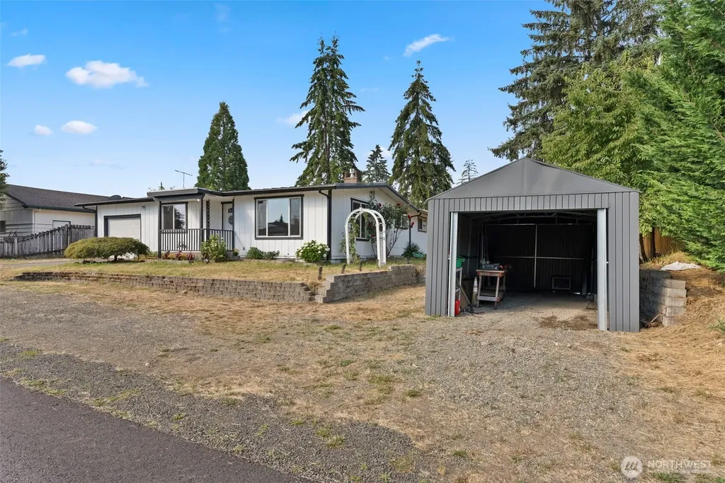 1713 Madison Street Shelton WA 98584